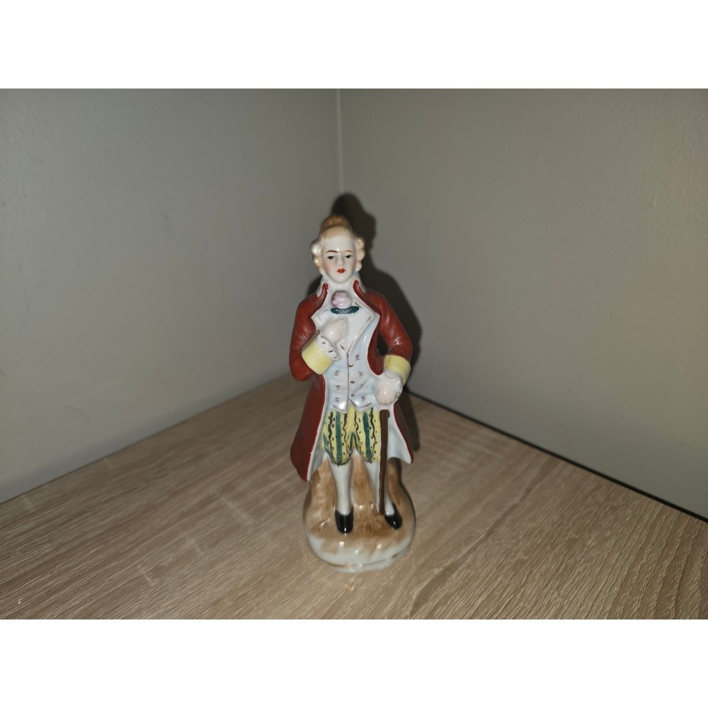 Vintage Wadsua Occupied Japan Porcelain Colonial Gentleman‎ Figurine Red Coat